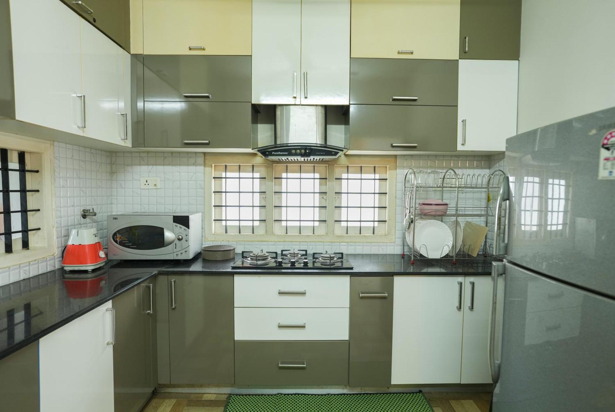 Swapna Home Suites Недумбассери Экстерьер фото